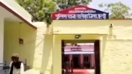 तालेड़ा: तालेड़ा थाना क्षेत्र के बरुन्धन कस्बे में प्रेम प्रसंग के चलते युवक कीर्ति ने फांसी का फंदा लगाकर आत्महत्या की
