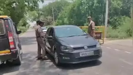 रसूलाबाद: शहवाजपुर नहर पुल पर पुलिस ने चलाया सघन वाहन चेकिंग अभियान, बिना सीटबेल्ट और हेलमेट के वाहन चालकों को दी सख्त हिदायत