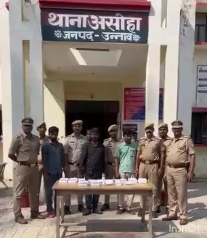 पुरवा: असोहा थाना पुलिस ने चोरी की दो घटनाओं का किया खुलासा, तीन शातिर चोरों को गिरफ्तार कर सोने व चांदी के जेवरात बरामद किए