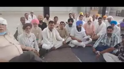 जिले के किसानों ने नकली बीज व कीटनाशक के संबंध में उच्च स्तरीय जांच की मांग को लेकर जिला कलेक्टर को सौंपा ज्ञापन