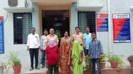 धर्माबाद: आंध्र बस स्टॅन्ड येथील सोन्याची पोत चोरीप्रकरणी धर्माबाद पोलिसांनी २ महिलांसह एका पुरुषास केली अटक
