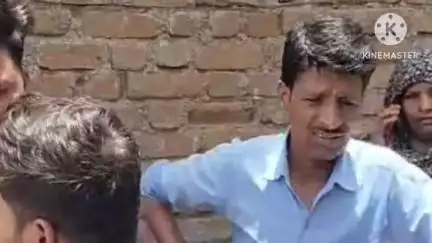 शाढ़ौरा: खटीक मोहल्ले में नलों में कम प्रेशर में पानी आने से आक्रोशित लोगों ने नल जल योजना के कर्मचारियों को सुनाई खरी-खोटी