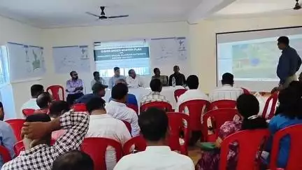 ଖଲ୍ଲିକୋଟ୍: କନକ ମଞ୍ଜରୀ କଲ୍ୟାଣ ମଣ୍ଡପ ଠାରେ ଖଲ୍ଲିକୋଟ ସହର ର ଉନ୍ନତି କରଣ କୁ ନେଇ ଏକ ମାଷ୍ଟର ପ୍ଲାନ୍ କର୍ମଶାଳା ଅନୁଷ୍ଠିତ