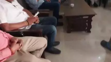 कांग्रेस कमेटी बलौदा बाजार जिला अध्यक्ष सुमित्रा गीतलहरे के नेतृत्व युक्ति युक्त कारण के संबंध में प्रेस वार्ता जाने क्