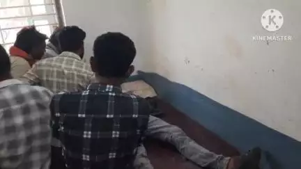 बटियागढ़: बरी गांव के पास अनियंत्रित होकर गिरा बाइक चालक, घायल होने पर सिविल अस्पताल भेजा गया