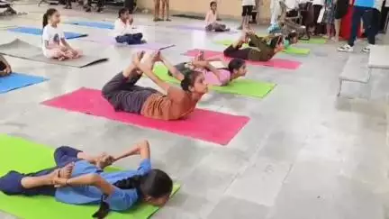 इंद्री: आज इंद्री में आयुष विभाग द्वारा 11वें अंतर्राष्ट्रीय योग दिवस का आयोजन