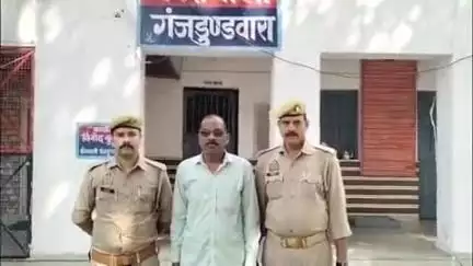 पटियाली: गंजडुंडवारा कोतवाली पुलिस ने गनेशपुर रोड, ईदगाह के समीप सट्टे की खाईबाड़ी के आरोप में एक व्यक्ति को किया गिरफ्तार