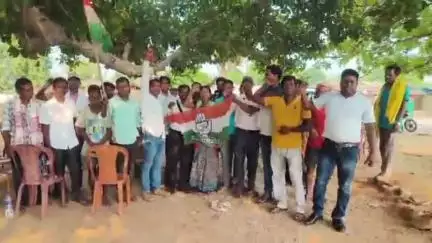 केरसई: कुंदुरमुंडा बाजार में कांग्रेस पार्टी द्वारा पीड़ियापोश तथा बेहरीनबासा पंचायत समिति का गठन किया गया