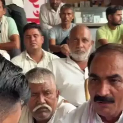 मालाखेड़ा: सिलीसेढ़ तिराहे में 8 दिनों से चल रहे धरना प्रदर्शन में किसानों ने खाई कसम, पानी अलवर नहीं जाने देंगे