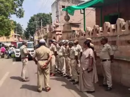 ಬಾಗಲಕೋಟೆ: ಹಳೆ ಬಾಗಲಕೋಟೆ ನಗರದ ಸೂಕ್ಷ್ಮ ಪ್ರದೇಶ ಸೇರಿ ವಿವಿಧೆಡೆ ಬಿಗಿ ಪೊಲೀಸ್ ಬಂದೋಬಸ್ತ್