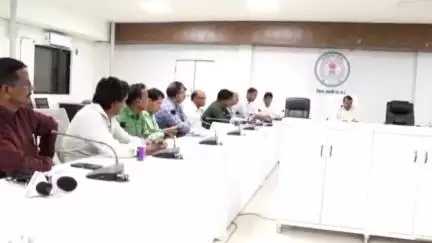 युक्तियुक्तकरण की प्रक्रिया को लेकर कलेक्टर ने प्रेस कॉन्फ्रेंस आयोजित कर साझा की अहम जानकारी