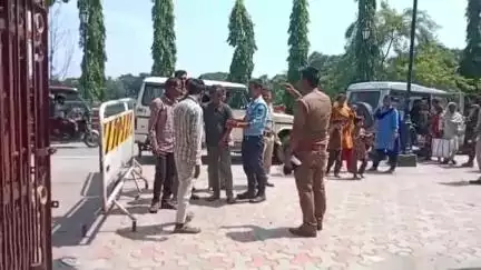 কোচবিহার ১: কোচবিহার কোতোয়ালি থানায় আত্মসমর্পণকারী বাংলাদেশীদের মধ্যে দুজন পুরুষকে 10 দিনের পুলিশি হেপাজতের নির্দেশ দিল আদালত