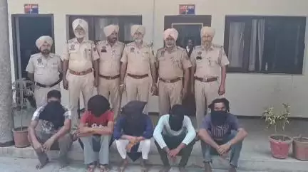 ਕੋਟਕਪੂਰਾ: ਫੋਕਲ ਪੁਆਇੰਟ ਨੇੜਿਓਂ ਲੁੱਟ ਖੋਹ ਕਰਨ ਦੀ ਪਲੈਨਿੰਗ ਕਰ ਰਹੇ ਇੱਕ ਗੈਂਗ ਦੇ 5 ਮੈਂਬਰ ਗ੍ਰਿਫਤਾਰ, ਥਾਣਾ ਸਿਟੀ ਵਿਖੇ ਮੁਕੱਦਮਾ ਦਰਜ