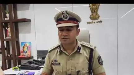 વલસાડ: સીટી પોલીસ સ્ટેશન હદ વિસ્તારમાં આવેલા એક એપાર્ટમેન્ટ માંથી થયેલી ચોરી બાબતે જિલ્લા પોલીસ વડાએ એસપી કચેરીથી વિગત આપી
