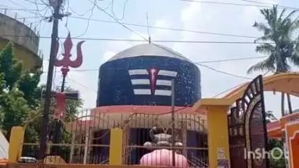 धमतरी: रिसाई पारा स्थित नागेश्वर मंदिर से अज्ञात चोर ने चुराई दो दानपेटी, लगभग डेढ़ लाख की हुई चोरी