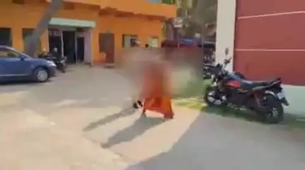 পুরুলিয়া ২: ট্রেনে চুরি করার অভিযোগে পুরুলিয়া শহরের সরবাগান এলাকার বাসিন্দা এক মহিলাকে গ্রেপ্তার করল GRP, তোলা হল আদালতে