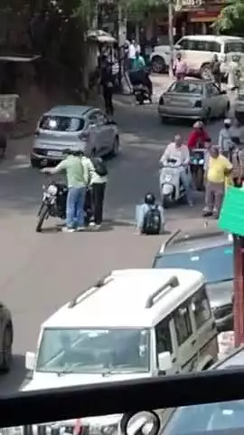 सोलन: कोटलानाला में बाइक स्किड होकर गिरने से युवक और युवती को आईं चोटें