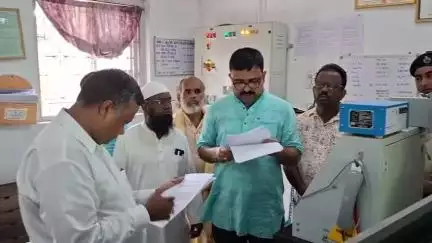 দিনহাটা ১: একাধিক দাবিতে দিনহাটা স্টেশনের আধিকারিকের মাধ্যমে DRM-র কাছে ডেপুটেশন কোচবিহার দিনহাটা রেলযাত্রী অ্যাসোসিয়েশনের