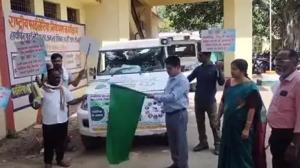 कटनी नगर: सीएमएचओ ने मलेरिया रथ को हरी झंडी दिखाकर जिला अस्पताल से शहरी और ग्रामीण क्षेत्रों के लिए किया रवाना
