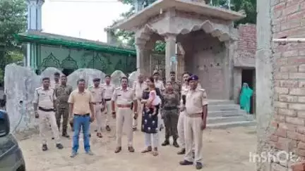 शिवहर: बकरीद पर्व को लेकर श्यामपुर भटहां थाना क्षेत्र में बीडीओ, सीओ व थाना अध्यक्ष ने निकाला फ्लैग मार्च