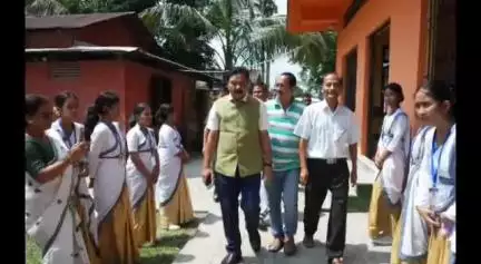 বৰমা ভাগ: বৰনগৰ বিদ্যামন্দিৰ স্কুলৰ নৱনিৰ্মিত পুথিভঁৰালটো আনুষ্ঠানিক ভাৱে শুভ উদ্বোধন কৰে মন্ত্ৰী ৰণজিৎ কুমাৰ দাসে
