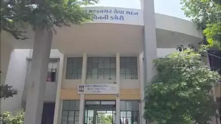 વડોદરા: વોર્ડ 4ની કચેરીમાં પૂર્વ ઉપવડાપ્રધાન અને દલિત નેતાની પ્રતિમાની દયનિય હાલત,કોંગ્રેસના આગેવાને રોષ વ્યકત કર્યો#jansamsya