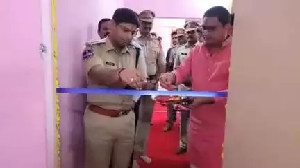 జహీరాబాద్: నేర నియంత్రణలో సీసీ కెమెరాలు కీలకం: ఎస్పీ పారితోష్ పంకజ్
