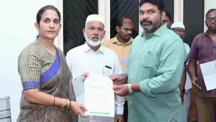కడప: కడప నియోజకవర్గలో సీఎం రిలీఫ్ ఫండ్ నుండి మంజూరైన ₹12,99,807 విలువైన 18 చెక్కులను లబ్ధిదారులకు  అందజేసిన ఎమ్మెల్యే