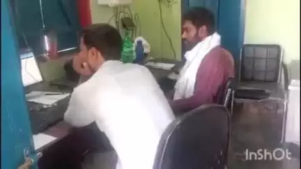 कुर्था: मुखिया ने सचई पंचायत भवन में चल रहे कार्यों की समीक्षा की