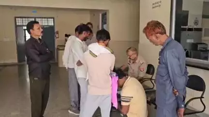 मोठ: समथर थाना क्षेत्र के ग्राम अंगथरी में खेत से लौटे किसान की संदिग्ध मौत, रास्ते में मिली लाश, परिजनों में मचा कोहराम