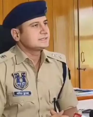 जयपुर: चौमू थाना पुलिस ने नीट यूजी में डमी कैंडिडेट बैठाकर परीक्षा पास कराने के मामले में की कार्रवाई