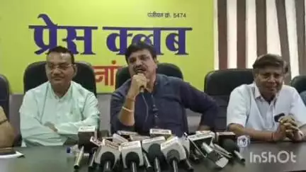 राजनांदगांव: राजनांदगांव प्रेस क्लब में युक्तियुक्तकरण और अन्य विषयों पर कांग्रेस पदाधिकारियों द्वारा ली गई प्रेस वार्ता