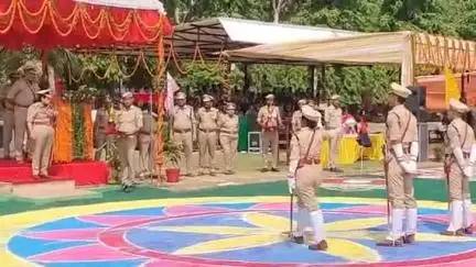 मुरादाबाद: डा. भीमराव आंबेडकर पुलिस अकादमी में 34 डिप्टी एसपी की पासिंग आउट परेड हुई, डीजी ट्रेनिंग ने सलामी दी
