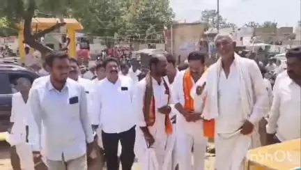 రేమిడిచర్ల గ్రామంలో ప్రసన్నాంజనేయ స్వామి విగ్రహ ప్రతిష్ట కార్యక్రమంలో పాల్గొన్న మాజీ ఎమ్మెల్యే బొల్లా