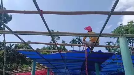 রাজগঞ্জ: রাত পোহালেই ঈদ উৎসব শুরু হবে,তাই মেটেলি সহ বিভিন্ন এলাকায় জোর কদমে প্রস্তুতি চলছে
