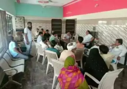 बहादुरगंज: बहादुरगंज विधायक अनजार नईमी के द्वारा जनता दरबार का किया गया आयोजन, बड़ी संख्या में पहुंचे लोग