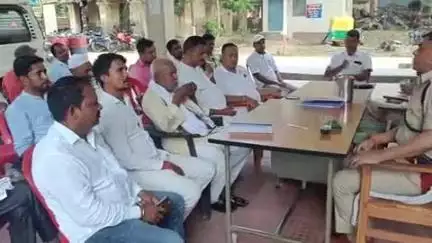 घोसी: बकरीद पर्व को लेकर घोसी थाना परिसर में शांति समिति की बैठक की गई आयोजित