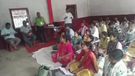 पोरसा: शासकीय कन्या माध्यमिक विद्यालय पोरसा में आयोजित दो दिवसीय प्रशिक्षण कार्यक्रम का BEO ने किया निरीक्षण