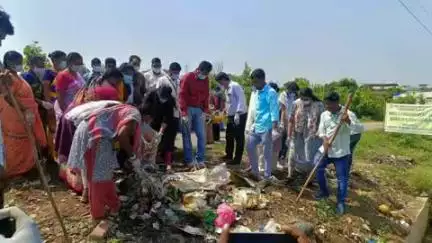 బూర్గంపహాడ్: కమ్యూనిటీ నేతృత్వంలో తాళగుమ్మూరు గ్రామంలో సమగ్ర క్లీన్ ఆఫ్ డ్రైవ్ పర్యావరణ అవగాహన నిర్వహించారు