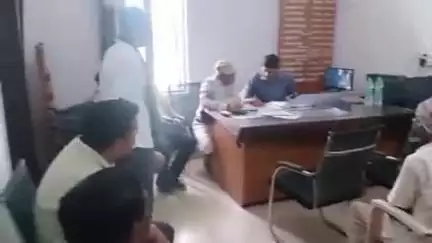 मोहनगढ़: मानसरोवर तालाब के आखेट को लेकर मोहनगढ़ तहसील में बैठक हुई आयोजित