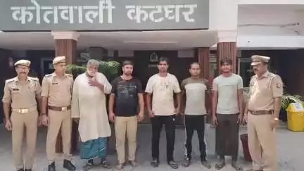 मुरादाबाद: थाना कटघर पुलिस ने पशु बाजार में मारपीट करने वाले 5 आरोपियों को गिरफ्तार कर जेल भेजा