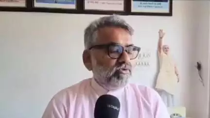 માંડવી: સમરસ ગ્રામ પંચાયતોને જળસંચય માટે પાંચ લાખ MLA ની ગ્રાન્ટ માંથી ફાળવશે જે સંદર્ભે  ધારાસભ્ય અનિરુદભાઈ દવે માહિતી આપી