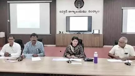 సింగిల్ డెస్క్ పోర్టల్ దరఖాస్తులకు అనుమతులు మంజూరు చేయండి : జిల్లా కలెక్టర్ రాజకుమారి