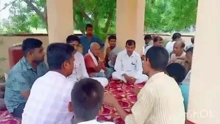एकंगरसराय: कोसीयावां में जनसभा के दौरान सरकार की योजनाओं की जानकारी दी गई, युवा नेता रूहेल रंजन भी मौजूद रहे