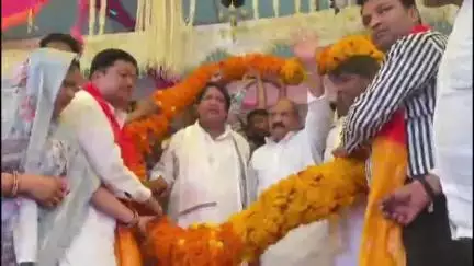 गंगापुर: गंगापुर सिटी के पंचमुखी हनुमान मंदिर पर शिव शक्ति महायज्ञ में भाजपा जिलाध्यक्ष व कई नेताओं ने की शिरकत, हुआ भव्य स्वागत