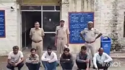 सरमथुरा: मथुरा थाना इलाके से लवाजमें के साथ 6 खनन माफिया गिरफ्तार