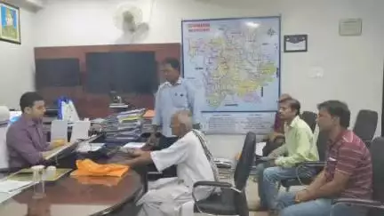 डुमरा: सीतामढ़ी डीएम ने लोक शिकायत अधिकार अधिनियम के तहत 13 मामलों की सुनवाई की