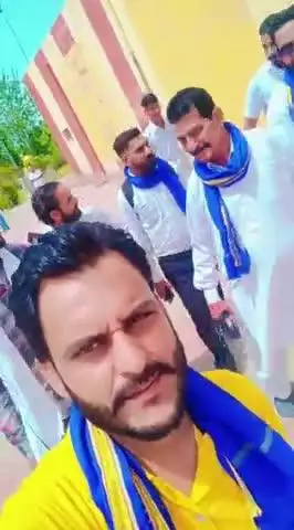 हनुमानगढ़ अम्बेडकर भवन में जिला बैठक में नारे लगाते  जाते हुए भीम आर्मी के कार्यकर्ताओं के साथ रेवन्त राम पंवार