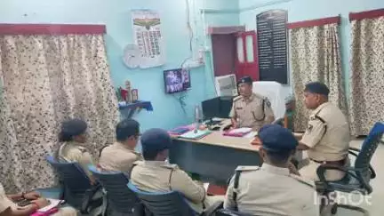 दाउदनगर: अनुमंडल पुलिस पदाधिकारी कार्यालय में एसडीपीओ कुमार ऋषिराज ने मासिक अपराध समीक्षा बैठक की, दिए आवश्यक निर्देश