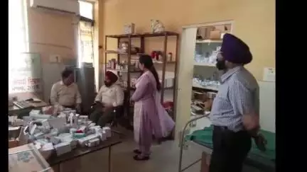 ਗੁਰਦਾਸਪੁਰ: ਵਧੀਕ ਡਿਪਟੀ ਕਮਿਸ਼ਨਰ ਡਾ. ਬੇਦੀ ਵੱਲੋਂ ਜ਼ਿਲ੍ਹਾ ਹਸਪਤਾਲ ਗੁਰਦਾਸਪੁਰ ਦਾ ਅਚਨਚੇਤ ਨਿਰੀਖਣ